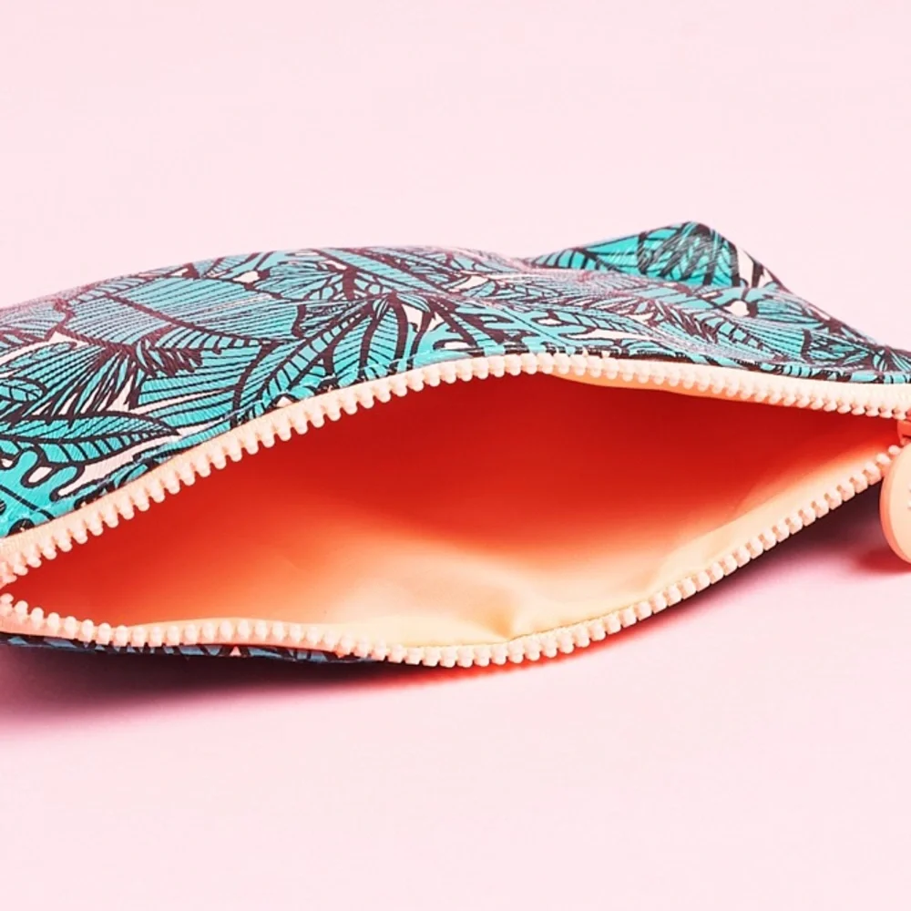 IPSY TROPICAL THEMED GLAM COSMETIC CLUTCH BAG